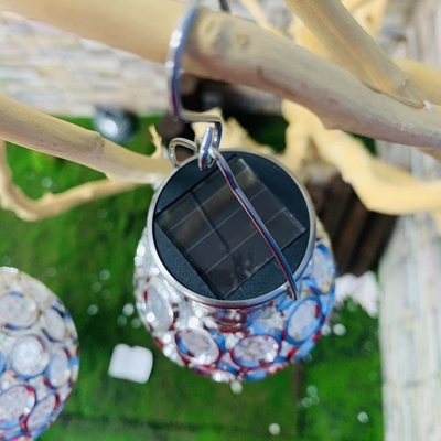مصباح حديقة بالطاقة الشمسية جديد مجوف كرة معلقة مزخرفة بإضاءة led كرة زجاجية