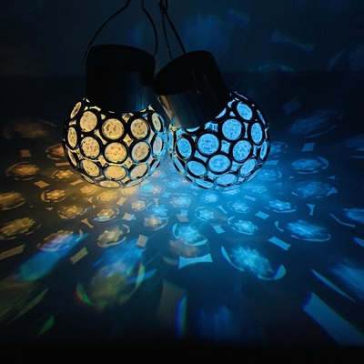 مصباح حديقة بالطاقة الشمسية جديد مجوف كرة معلقة مزخرفة بإضاءة led كرة زجاجية